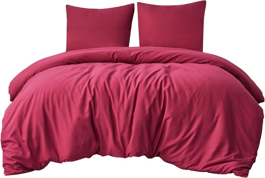 Aisbo Bettwäsche 220x240 3teilig Rot - Mikrofaser Bettwäsche-Sets mit Reißverschluss, ÖKO-TEX Bettbezug 240x220 cm 3tlg mit Kissenbezug 80x80 cm, Weich und Bügelfrei15,87€ statt 18,67€➡️ https://www.amazon.de/dp/B08FWTGG89/?tag=preisfehlerheute-21