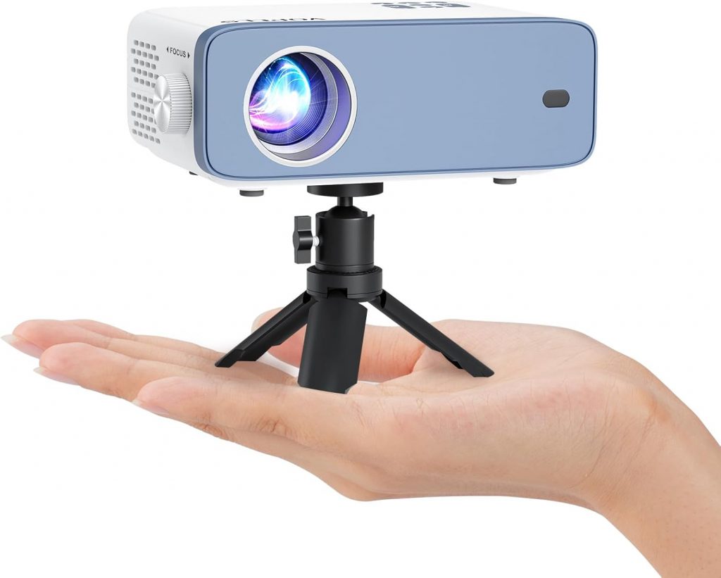 Mini Beamer, VOPLLS 20000L Full HD 1080P Unterstützt, Tragbar Video Projector mit 5 Zoom, Heimkino Beamer für Handy Phone, Tablet/Laptop/TV-Box/PC39,99€ statt 69,99€➡️ https://www.amazon.de/dp/B0FY65W9YX/?tag=preisfehlerheute-21