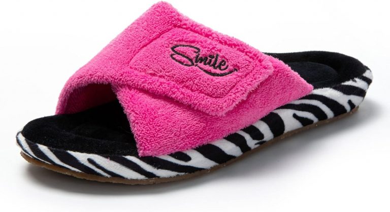 JOMIX Winter Hausschuhe Damen Stylische Pantoffeln Klettverschluss Bequeme Frottee Slippers Indoor Outdoor (Fuchsia, 38 EU)8.79€ statt 22.95€➡️ https://www.amazon.de/dp/B0C5MJP1K3/?tag=preisfehlerheute-21