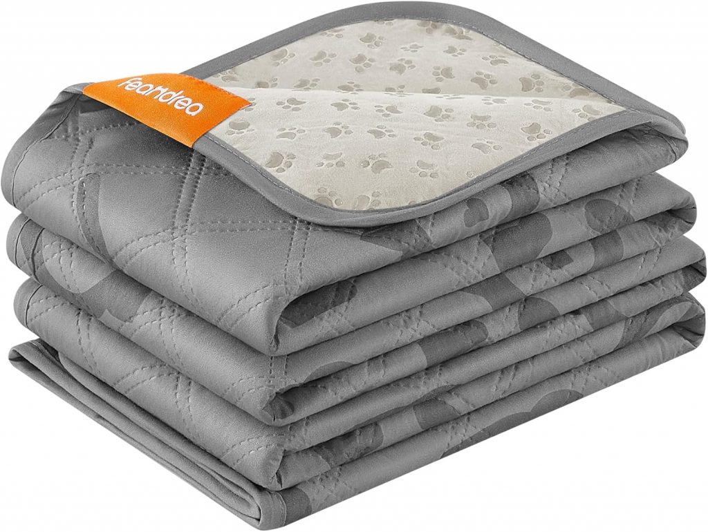 Feandrea wasserdichte Hundedecke, Decke, 178 x 76 cm, Autoschondecke für Haustiere, Sofaschutz, maschinenwaschbar, rutschfeste Unterseite, Stepp-Design, Taubengrau PPB025G0112,79€ statt 20,16€➡️ https://www.amazon.de/dp/B0DKT3QB9N/?tag=preisfehlerheute-21