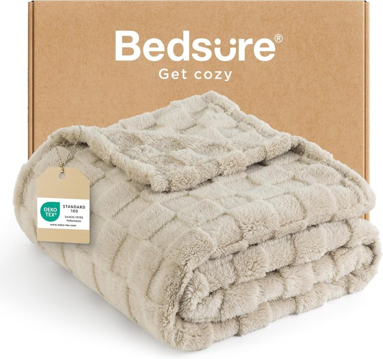 👑 BEDSURE Kuscheldecke Flauschig - Fleecedecke & Wolldecke, Sofadecke, Schachbrettmuster Tagesdecke, Weiche Warme Karierte Decken für Zimmer Deko, Wohn- & Kuscheldecken, Hellbraun, 150 x 200 cm14,43€ statt 19,98€ - 28,00 % 🔥🚚 Verkauft von Bedsure EU und Versand durch Amazon653 Bewertungen: 4.6 / 5.0 ⭐️⭐️⭐️⭐️⭐️🛒 zu Amazon https://www.amazon.de/dp/B0CHM89Y6R/?amp%3Btag=preisfehlerheute-21&amp%3Bth=1&amp%3Bpsc=1&tag=preisfehlerheute-21