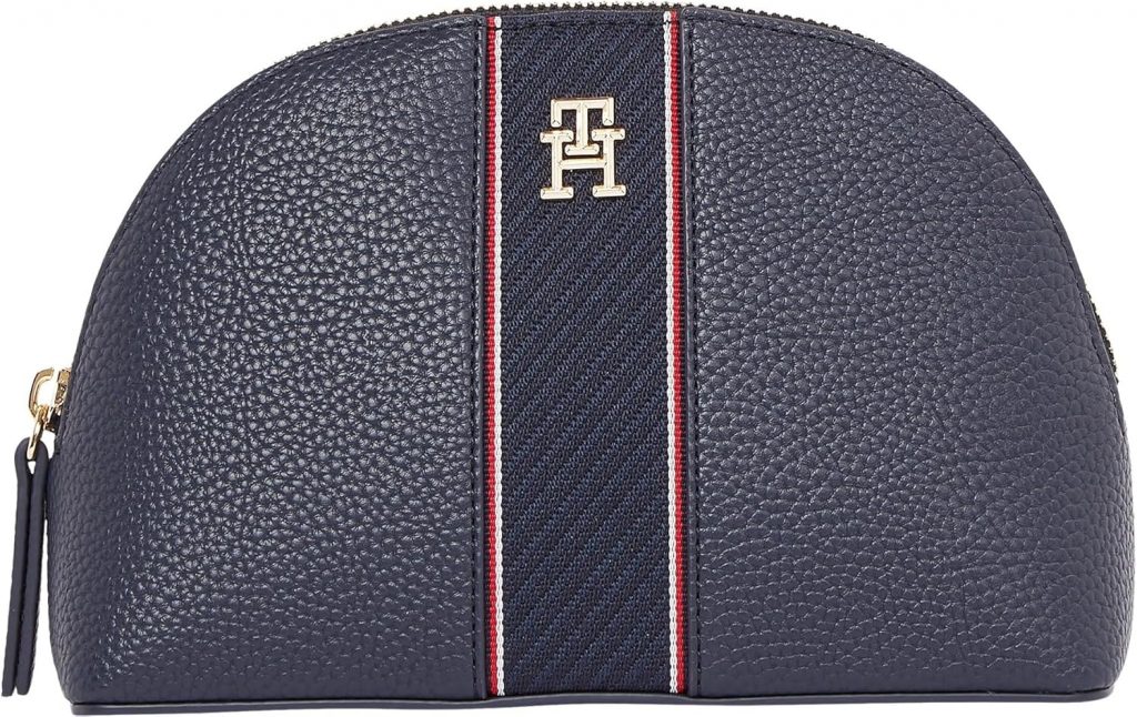 🤴 Tommy Hilfiger Damen Kulturbeutel Legacy Washbag mit Reißverschluss, Blau (Space Blue), Einheitsgröße36,33€ statt 69,90€ – 49,0 🔥🚚 Verkauft durch Amazon und Versand durch Amazon5 Bewertungen: 4.7 / 5.0 ⭐️⭐️⭐️⭐️⭐️🛒 zu Amazon https://www.amazon.de/dp/B0D1VT7CMZ/?tag=preisfehlerheute-21