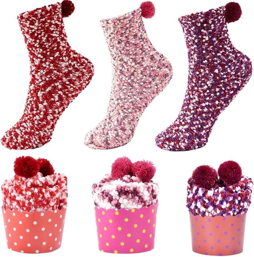 GPNNP Weihnachtsgeschenke für Frauen,3 paar DIY Montable Flüssige Lustige Socken,Kleine Weihnachtsgeschenke für Frauen Mama,Nikolaus Geschenke Zum Valentinstag,Geburtstag(Rot, Rosa, Lila)4.99€ ➡️ https://www.amazon.de/dp/B0DKMKL484/?tag=preisfehlerheute-21