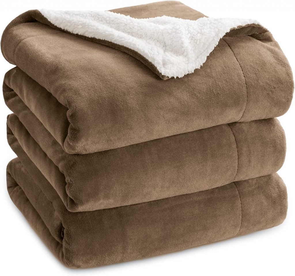 BEDSURE Kuscheldecke – Warm Sherpa Wolldecke & Sofadecke, Flauschig Sofaüberwurf Decke, Dicke Couchdecke, Fleecedecke, Flauschige Wohndecke für Couch, Kamel, 220×240 cm, XXL