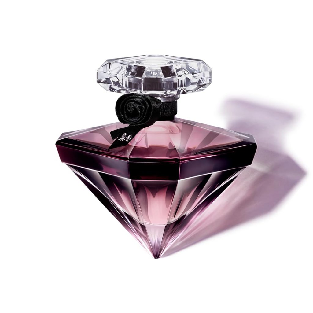 👑 Lancôme La Nuit Trésor EDP, Eau de Parfum, verführerischer Damenduft geprägt von der schwarzen Rose und Vanille-Orchidee, für besondere Anlässe43,69€ statt 67,00€ - 35,00 % 🔥🚚 Verkauft von Lancôme Deutschland und Versand durch Amazon234 Bewertungen: 4.6 / 5.0 ⭐️⭐️⭐️⭐️⭐️🛒 zu Amazon https://www.amazon.de/dp/B074PQQ2FD/?amp%3Btag=preisfehlerheute-21&tag=preisfehlerheute-21