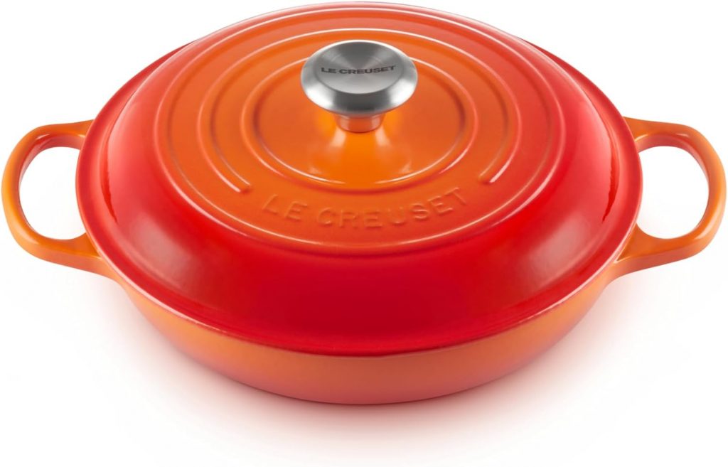 Le Creuset Signature Gusseisen Gourmet-Profitopf, Rund, Ø 26 cm, 2,2 l, Für alle Herdarten inkl. Induktion geeignet, 4,205 kg,Ofenrot, 211802609024