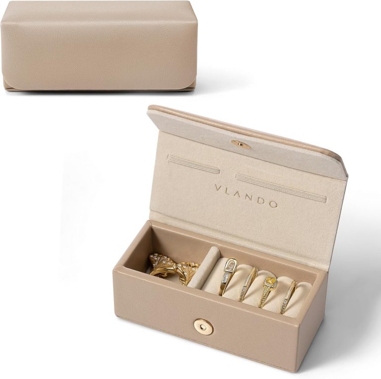 Vlando Schmuckkästchen Reise Schmuckkästchen Klein, Schmuckschatulle für Mädchen Damen,Schmuckaufbewahrung, Schmuckbox, Reise Schmuck Etui, Ohrring, Halsketten,Uhren aufbewahrung, Milchkaffee7,59€ statt 9,99€➡️ https://www.amazon.de/dp/B0FPCR5FRZ/?tag=preisfehlerheute-21