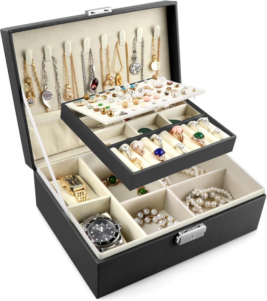 Lacusmall Schmuckbox mit 2 Uhrkissen, 2-lagige Schmuckorganiser mit herausnehmbaren Trennwänden, PU-Leder Schmuckaufbewahrungsbox für Ohrringe, Ringe, Halsketten, Armbänder, Reise-Schmucketui, Schwarz11,98€ statt 15,99€➡️ https://www.amazon.de/dp/B0FMN5P3XG/?tag=preisfehlerheute-21