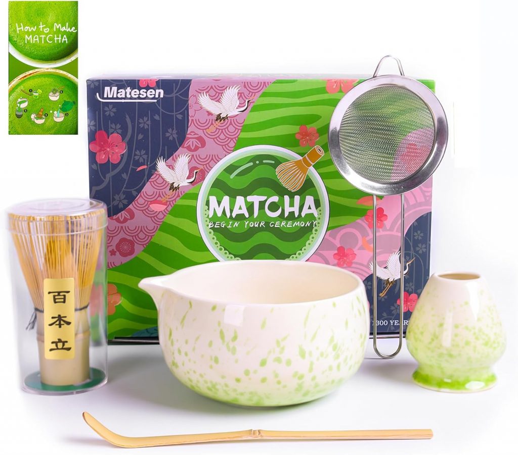 Matesen Matcha Set Beige Grün, 5-teiliges Matcha Besen Set,Premium Starter Set für Anfänger, Matcha Tee Set mit Sieb Chawan und Besen, Zubehör für das Matcha Tea Set für Anfänger Freunde und Familie