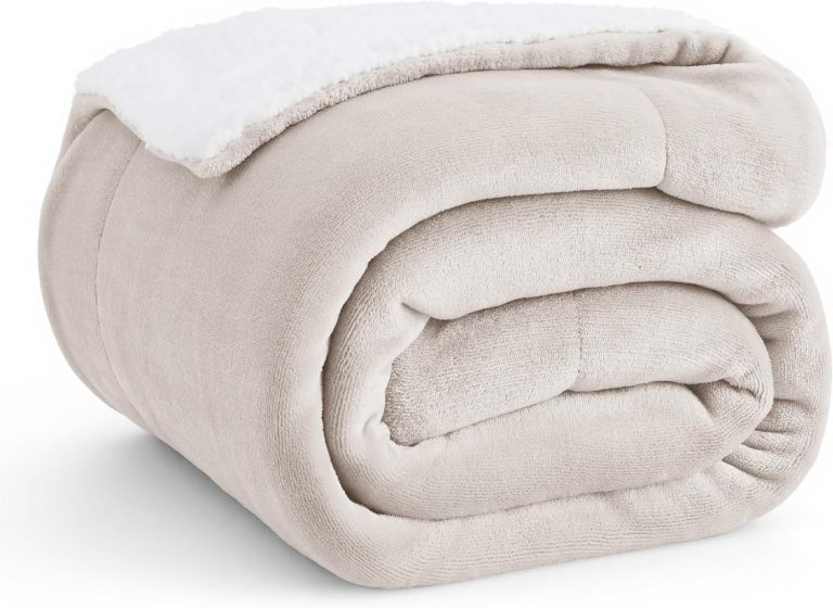 🤴 BEDSURE Kuscheldecke - Warm Sherpa Wolldecke & Sofadecke, Flauschig Sofaüberwurf Decke, Dicke Couchdecke, Fleecedecke, Flauschige Wohndecke für Couch, Beige, 150x200 cm, XL23,99€ statt 31,99€ - 26,00 % 🔥🚚 Verkauft von Bedsure EU und Versand durch Amazon40,381 Bewertungen: 4.7 / 5.0 ⭐️⭐️⭐️⭐️⭐️🛒 zu Amazon https://www.amazon.de/dp/B0BZHHSQY4/?amp%3Btag=preisfehlerheute-21&amp%3Bth=1&amp%3Bpsc=1&tag=preisfehlerheute-21