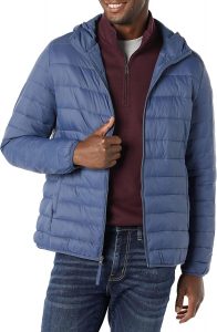 Amazon Essentials Herren Leichte, Wasserabweisende, verstaubare Kapuzenjacke, Indigo, XL10.61€ ➡️ https://www.amazon.de/dp/B08SS4G7S5/?tag=preisfehlerheute-21