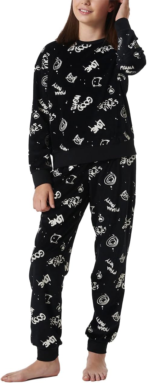 🤴 Schiesser Mädchen Schlafanzug Set Pyjama Warme Qualitäten Frottee - Fleece - Sweat - Größe 140 Bis 176 Pyjamaset24,98€ statt 49,95€ - 50,00 % 🔥🚚 Verkauft durch Amazon und Versand durch Amazon49 Bewertungen: 4.3 / 5.0 ⭐️⭐️⭐️⭐️🛒 zu Amazon https://www.amazon.de/dp/B0CP886Z7L/?amp%3Btag=preisfehlerheute-21&amp%3Bth=1&amp%3Bpsc=1&tag=preisfehlerheute-21