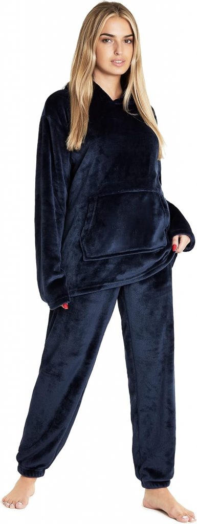 🤴 CityComfort Schlafanzug Damen Lang mit Kapuze, Pyjama Damen Set aus Flauschigem Fleece, Geschenke für Frauen & Teenager21,09€ statt 33,99€ – 38,0 🔥🚚 Verkauft von Get Trend. und Versand durch Amazon9,379 Bewertungen: 4.4 / 5.0 ⭐️⭐️⭐️⭐️🛒 zu Amazon https://www.amazon.de/dp/B0BQCD4DXN/?th=1&tag=preisfehlerheute-21#038;psc=1&tag=preisfehlerheute-21