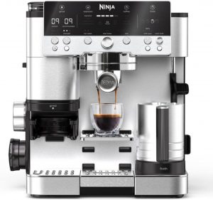 🤴 Ninja Luxe Premier 3-in-1-Kaffeemaschine mit Mahlwerk und Aufschäumer für Latte, Cappuccino, Cold Brew & Espresso, einfache Handhabung, 4 Voreinstellungen zum Aufschäumen, Silber, ES601EU379,00€ statt 549,99€ - 32,00 % 🔥🚚 Verkauft durch Amazon und Versand durch Amazon1,147 Bewertungen: 4.4 / 5.0 ⭐️⭐️⭐️⭐️🛒 zu Amazon https://www.amazon.de/dp/B0DFCSXC1S/?th=1&%3Bpsc=1&%3Btag=preisfehlerheute-21&tag=preisfehlerheute-21