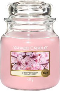 🤴 Yankee Candle Duftkerze im Glas (mittelgro&szlig;) | Cherry Blossom | Brenndauer bis zu 75 Stunden20,23&euro; statt 27,90&euro; - 28,00 % 🔥🚚 Verkauft durch Amazon und Versand durch Amazon1,545 Bewertungen: 4.6 / 5.0 ⭐️⭐️⭐️⭐️⭐️🛒 zu Amazon https://www.amazon.de/dp/B01N0A3FWP/?th=1&amp%3Bpsc=1&amp%3Btag=preisfehlerheute-21&tag=preisfehlerheute-21