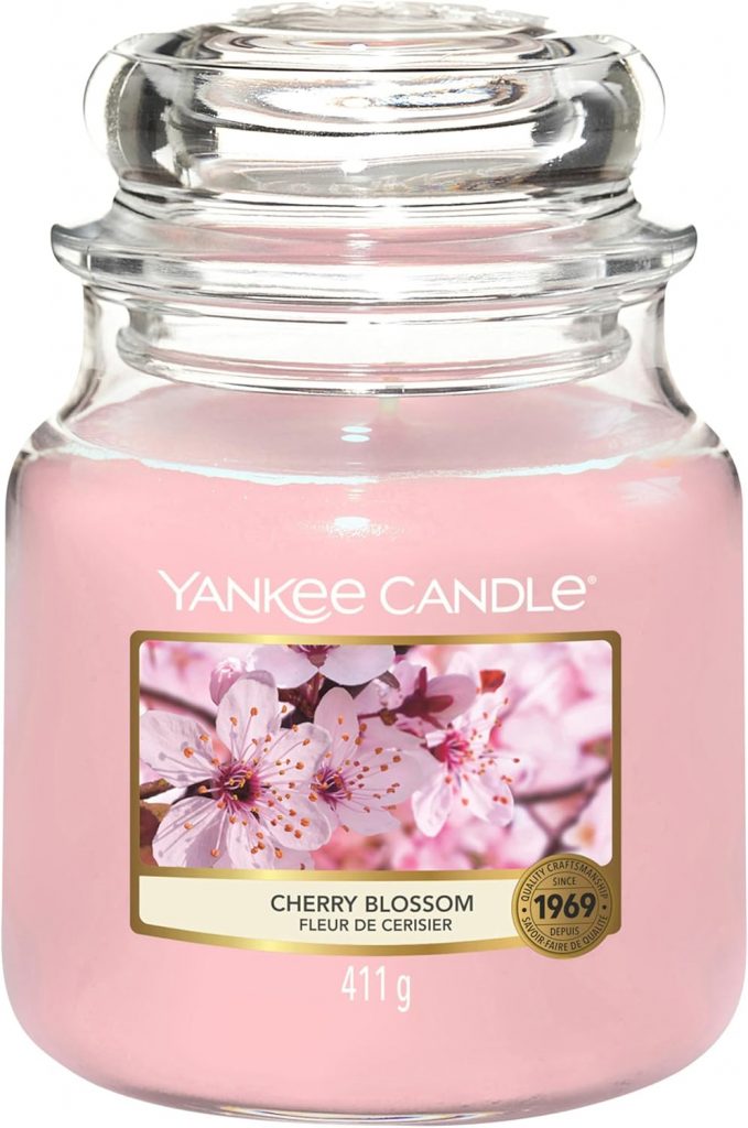 🤴 Yankee Candle Duftkerze im Glas (mittelgroß) | Cherry Blossom | Brenndauer bis zu 75 Stunden20,23€ statt 27,90€ - 28,00 % 🔥🚚 Verkauft durch Amazon und Versand durch Amazon1,545 Bewertungen: 4.6 / 5.0 ⭐️⭐️⭐️⭐️⭐️🛒 zu Amazon https://www.amazon.de/dp/B01N0A3FWP/?amp%3Btag=preisfehlerheute-21&%3Bamp%3Bth=1&%3Bamp%3Bpsc=1&tag=preisfehlerheute-21