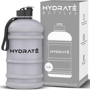 HYDRATE XL Jug, Wasserflasche, BPA-frei, auslaufsicher, Klappverschluss, ideal f&uuml;r Fitnessstudio, Sport und unterwegs, transparenter Wasserbeh&auml;lter, extra starkes Material, matte Tarnfarbe, 2,2 L20.99&euro; statt 2.2&euro;➡️ https://www.amazon.de/dp/B07QF99ZKN/?tag=preisfehlerheute-21