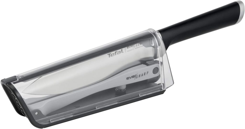 🤴 Tefal K25690 Ever Sharp Chef-Messer + Messerschärfer, 16,5 cm Kochmesser, exklusive Schleiftechnologie, langlebig, deutscher Edelstahl, Küchenmesser mit Komfortgriff, Verschlusssystem, Schwarz/Silber21,27€ statt 29,99€ - 30,00 % 🔥🚚 Verkauft durch Amazon und Versand durch Amazon976 Bewertungen: 4.6 / 5.0 ⭐️⭐️⭐️⭐️⭐️🛒 zu Amazon https://www.amazon.de/dp/B08SSPNWHT/?amp%3Btag=preisfehlerheute-21&%3Bamp%3Bth=1&%3Bamp%3Bpsc=1&tag=preisfehlerheute-21