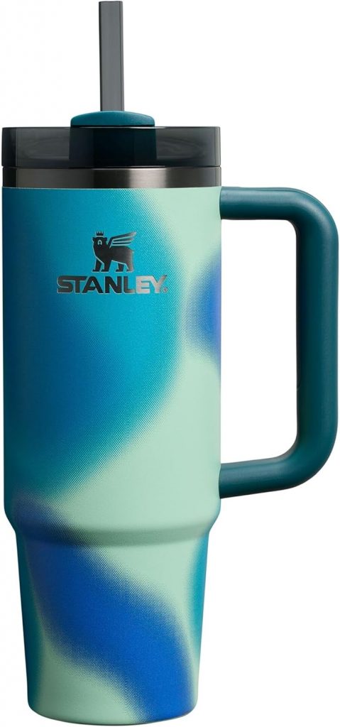 STANLEY 1913 Quencher H2.0 Flowstate Trinkflasche Mit Strohhalm 0.89L – Thermobecher Kühlt 9 Stunden – 40 Stunden Eisgekühlt – Thermosflasche BPA Frei – Edelstahl Trinkbecher – Coastal Teal Motion