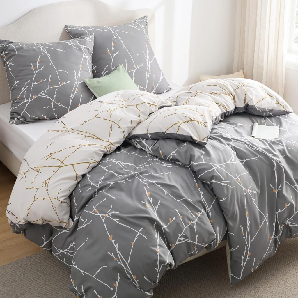 BEDSURE Bettwäsche 135×200 4teilig Bettbezug – Bettwäsche-Sets 135 x 200 cm 2er Set mit 2 Kissenbezüge 80x80cm, ÖKO-TEX Wendebettwäsche Bedding Zweige Grau Muster mit Reißverschluss17,84€ statt 35,99€➡️ https://www.amazon.de/dp/B09NLCXQ7H/?tag=preisfehlerheute-21