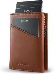 🤴 Leder Geldb&ouml;rse Herren | Slim Wallet Herren mit M&uuml;nzfach & RFID-Schutz | Portmonee M&auml;nner | Kartenetui f&uuml;r 12 Karten | Smart Wallet for Men | Karten Geldbeutel | Portemonnaie | Cognac39,90&euro; statt 69,90&euro; - 43,00 % 🔥🚚 Verkauft von DAPARA-Shop und Versand durch Amazon454 Bewertungen: 4.3 / 5.0 ⭐️⭐️⭐️⭐️🛒 zu Amazon https://www.amazon.de/dp/B0CKW7K3B3/?th=1&amp%3Bpsc=1&amp%3Btag=preisfehlerheute-21&tag=preisfehlerheute-21