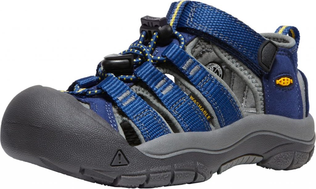 adidas Unisex ADVANTAGE BASE SCHUHE