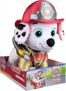 PAW PATROL Fire Rescue - Marshall Deluxe Plüschtier, 25 cm groß, in Feuerwehruniform und mit Löschrucksack, Spielzeug für Kinder ab 3 Jahren